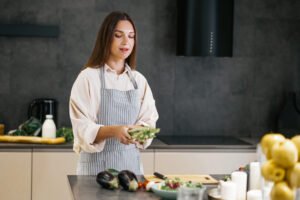 Read more about the article Hire a Home Cook Maid in Mumbai for Tasty Meals